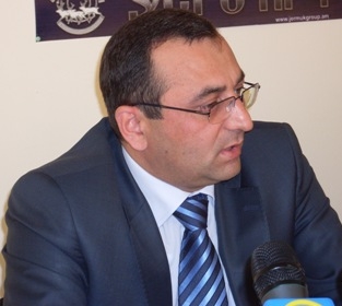 Арцвик Минасян: «Когда председатель Центрального банка был назначен премьером, мы получили экономический паралич»