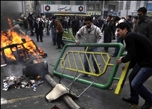 В столкновениях в Тегеране погибли четверо демонстрантов