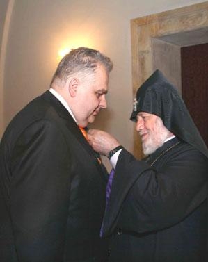 Арутюн Аракелян: «Хорошо, что Мирзаханяна не занесли в ряды святых»