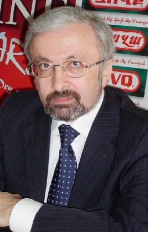Тигран Торосян: «В нашей стране многопартийная система не только разрушается, но и деградируется»