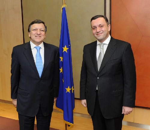 Руководитель представительства РА в ЕС, посол Авет Адонц  вручил свои верительные грамоты  председателю Еврокомиссии Жозе Мануэлю Баррозу