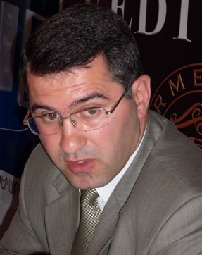 Армен Мартиросян: «У власти абсолютно нет желания, чтобы состоялось действительно открытое обсуждение»