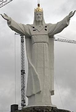 В Польше открыли самую высокую статую Иисуса Христа