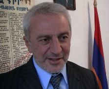 Արամ Մանուկյան. «Որևէ մեկին պետք չէր՝ Սերժ Սարգսյանը գնա՞ց, թե՞ չգնաց»