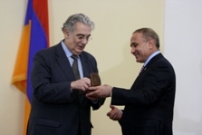 Пласидо Доминго призвал армян быть последовательными в сохранении своего культурного богатства