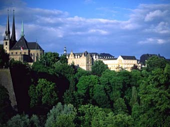 Люксембург признан самым богатым государством в ЕС  