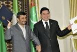Ахмадинежад подарил главе Туркмении самолет