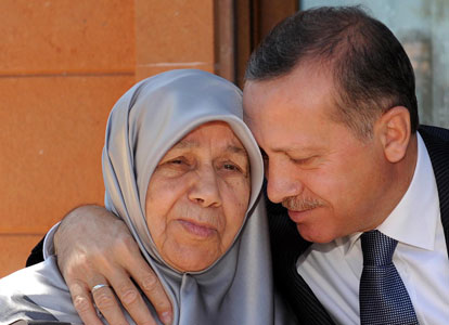 Скончалась мать Эрдогана