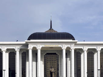 Парламент Туркменистана утвердил закон о многопартийности