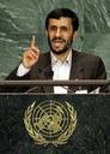 Ахмадинежад: «Ирану плевать на бомбы, корабли и самолеты США и Израиля»