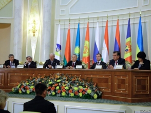 Սերժ Սարգսյանը մասնակցում է Եվրասիական տնտեսական միության  (ԵվրԱզԷՍ)  միջպետական խորհրդի նիստին