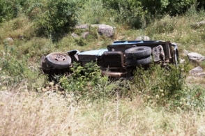 Մեքենան գլորվել է ձորը