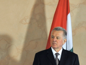 Президент Венгрии Пал Шмитт уходит в отставку из-за плагиата