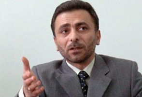 Аршак Банучян: «Люди должны остаться в Армении и бороться»