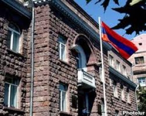 Левон Тер-Петросян и Артур Багдасарян официально отказались от своих  депутатских мандатов