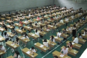 В Армении продолжаются единые государственные экзамены