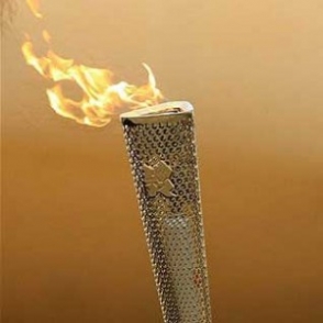 В Англии попытались похитить олимпийский факел (видео)