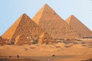 В Египте предлагают снести пирамиды
