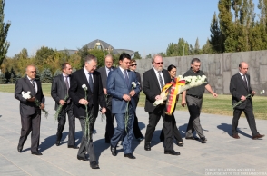 Вице-председатель Бундестага ФРГ посетил мемориал Геноцида армян