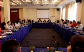 Սեյրան Օհանյան. «Գրեթե բոլոր պաշտպանության նախարարներն էլ եղել են քաղաքացիական անձինք»