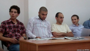 Прямое включение с судебного заседания по делу активистов АНК