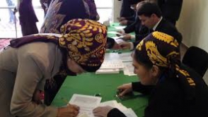 В Туркмении впервые прошли двухпартийные парламентские выборы