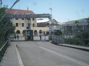 Հայաստանում ընտանիքով ապաստանած ադրբեջանցին Իլհամ Ալիեւի եղբոր թիկնապա՞հն է