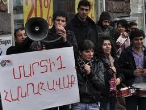 ՀԱԿ ակտիվիստներին ազատ արձակեցին. Անի Գևորգյանին բաժնում ապտակել են (տեսանյութ)