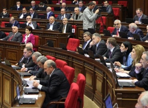 ՀՀԿ-ական պատգամավորները նորից քվեարկեցին բացակա գործընկերների փոխարեն (տեսանյութ)