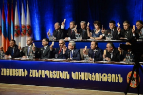 Քյաբաբախորովածային խրախճանք ներկուսակցական ժանտախտի պահին