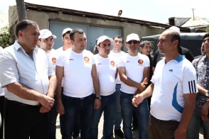 С распоряжения Гагика Царукяна пострадавшим от стихии варденисцам была оказана необходимая помощь (видео)
