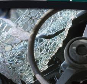 «Ռոսիա» ռեստորանի մոտակայքում ավտոմեքենան կողաշրջվել է