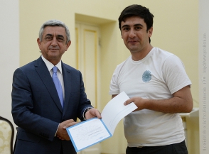 Սերժ Սարգսյան. «Եթե ժողովուրդն ունակ չէ վերցնելու առաջավորը, նա չի կարող երկարատև պատմություն ունենալ»