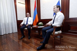 Медведев не посетит Армению