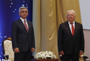 Սերժ Սարգսյանը մասնակցել է Վիկտոր Համբարձումյանի անվան մրցանակի հանձնման արարողությանը