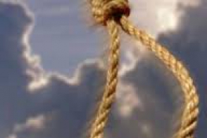 Քաղաքացուն գտել են տանիքում կախված