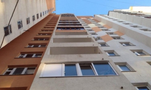 Пьяный сибиряк выпал с 8 этажа и вернулся домой