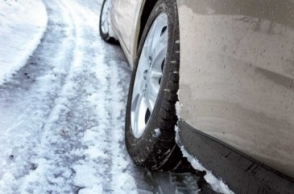 Ավտոմեքենան արգելափակվել է ձյան շերտում