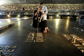 В Тегеране выставят сотни карикатур на тему Холокоста