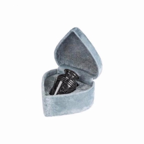 Ճապոնացին կնոջ աճյունի մոխիրը լցրել է հիպերմարկետի զուգարանը