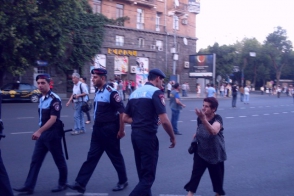 Ոստիկանությունը պատրաստվում է այսօր՝ 12.30-ից սկսած, բացել Բաղրամյան պողոտան