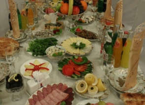 Պարզվել է, որ հարսանեկան խնջույքի մասնակիցների թունավորման պատճառը եղել են աղցանները