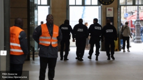 Парижский террорист-смертник прибыл во Францию под видом беженца (видео)
