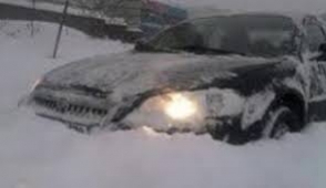 Ավտոմեքենաներն ուղևորներով արգելափակվել են ձյան մեջ