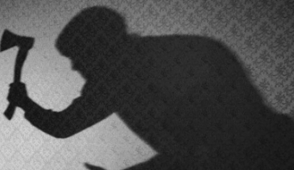 Հարևաններից մեկը վնասել է ավտոմեքենան և բնակարանի դուռը, մյուսը կացնով և դանակով սպանության սպառնալիք է տվել