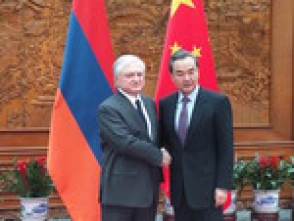 Էդ. Նալբանդյանը հանդիպել է Չինաստանի ԱԳ նախարարին