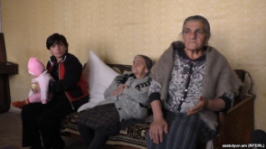 Գյուղում բոլորի ականջն էր սովոր կրակոցներին, բայց երբեք հարևանի տնից ադրբեջանցու խոսք չէին լսել