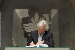 Եվրախորհրդարանի պատգամավորն այցելել է Հայոց ցեղասպանության հուշահամալիր