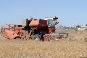 Ամասիայում կոմբայն է արգելափակվել ցեխակույտում