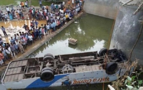 Հնդկաստանում ավտոբուսն ընկել է կամրջից. 8 մարդ է զոհվել
